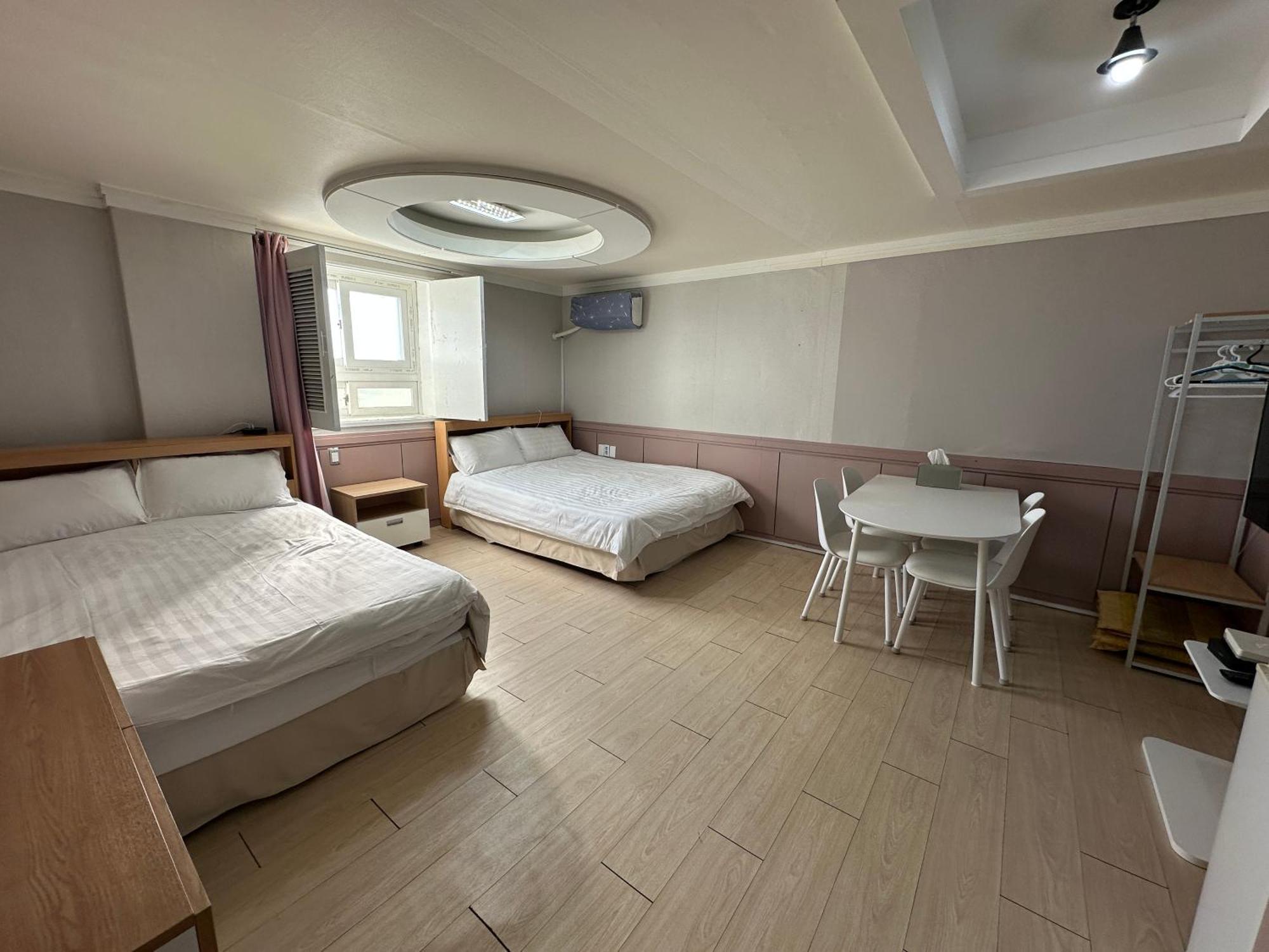 Daegu Dongseongro Gyeong'S Hostel 외부 사진